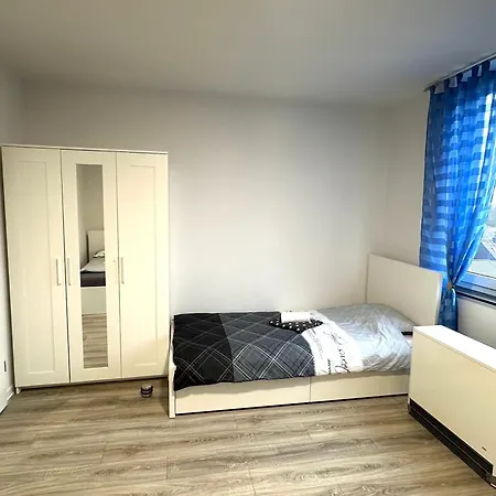 Olis In * Neuss